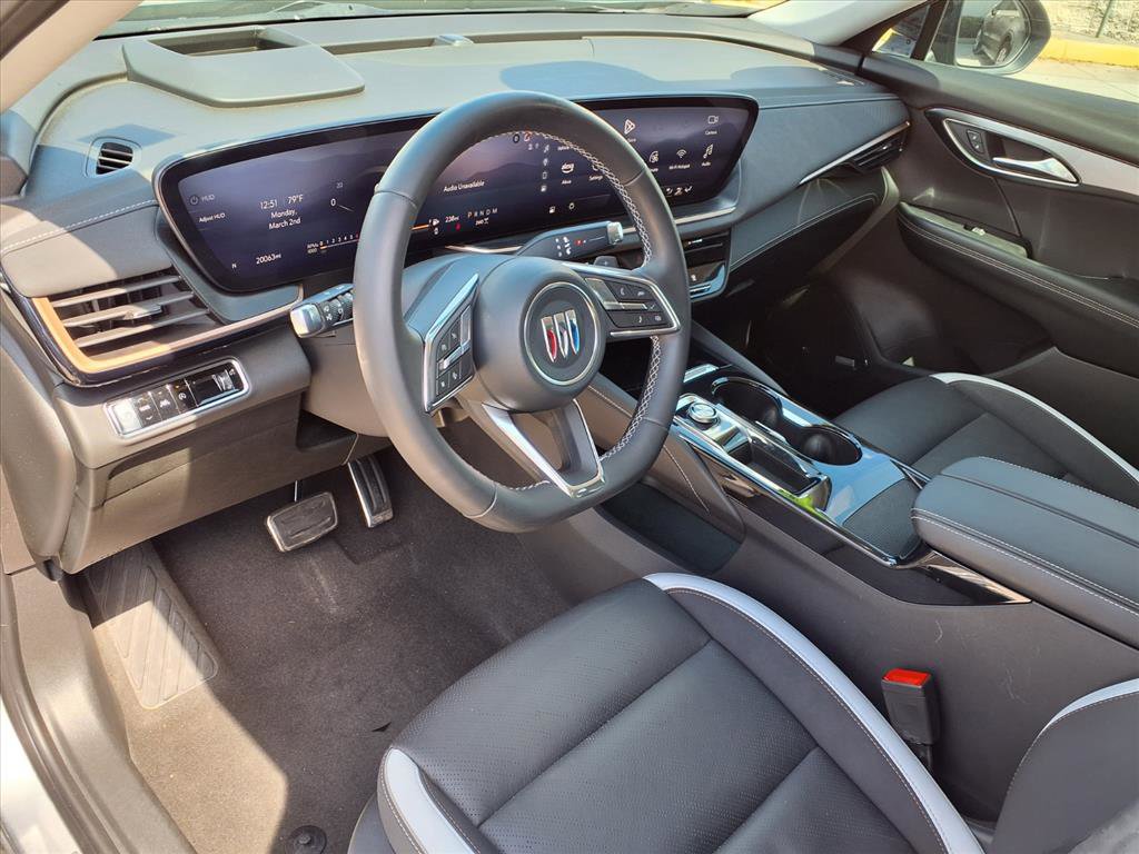 Used 2025 Buick Envision Sport Touring image 17