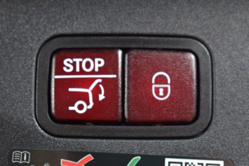 Certified 2025 Mercedes-Benz AMG GT 53 image 6