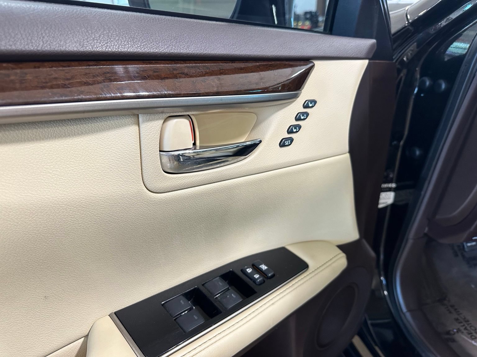 Used 2017 Lexus ES 350 FWD image 12