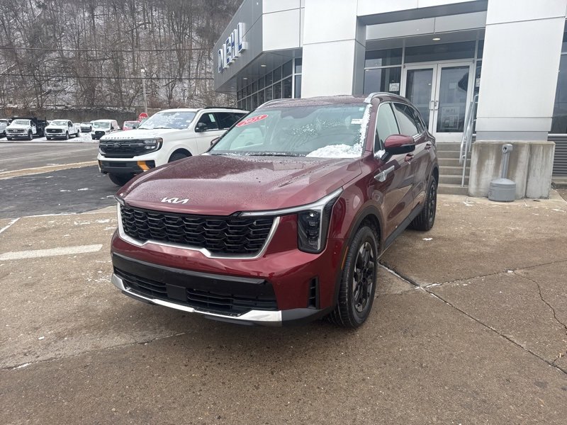 Used 2025 Kia Sorento S image 3