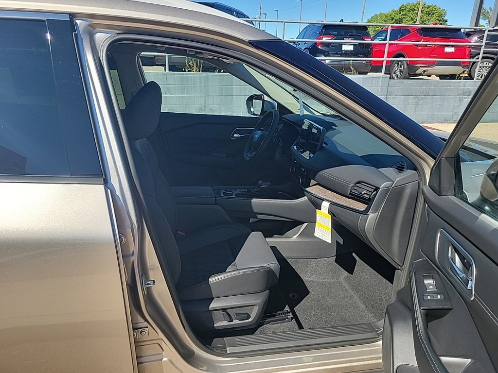 New 2026 Nissan Rogue SV image 17