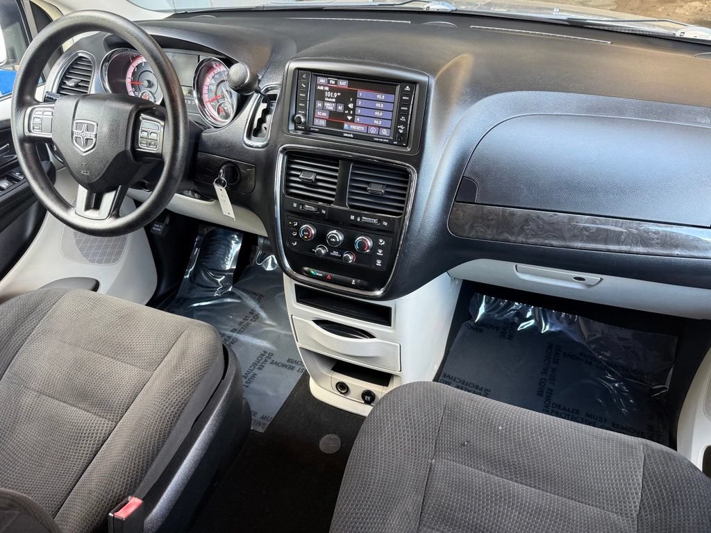 Used 2018 Dodge Grand Caravan SE w/ UConnect Hands-Free Group FWD image 20
