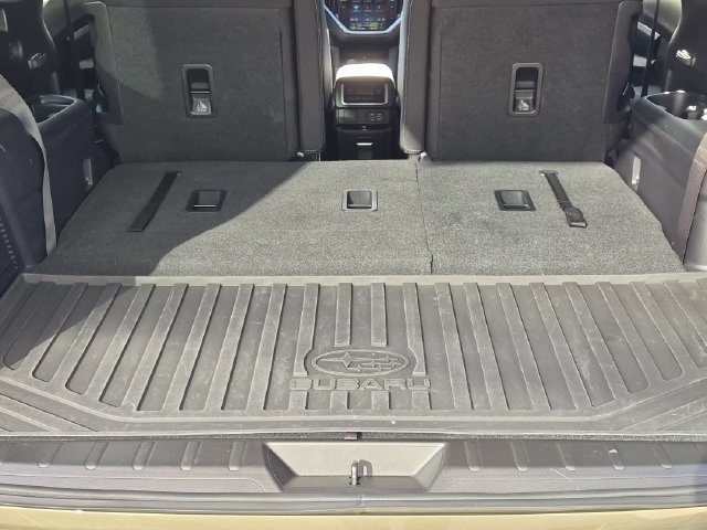 Used 2024 Subaru Ascent Premium w/ Convenience Package AWD/4WD image 4