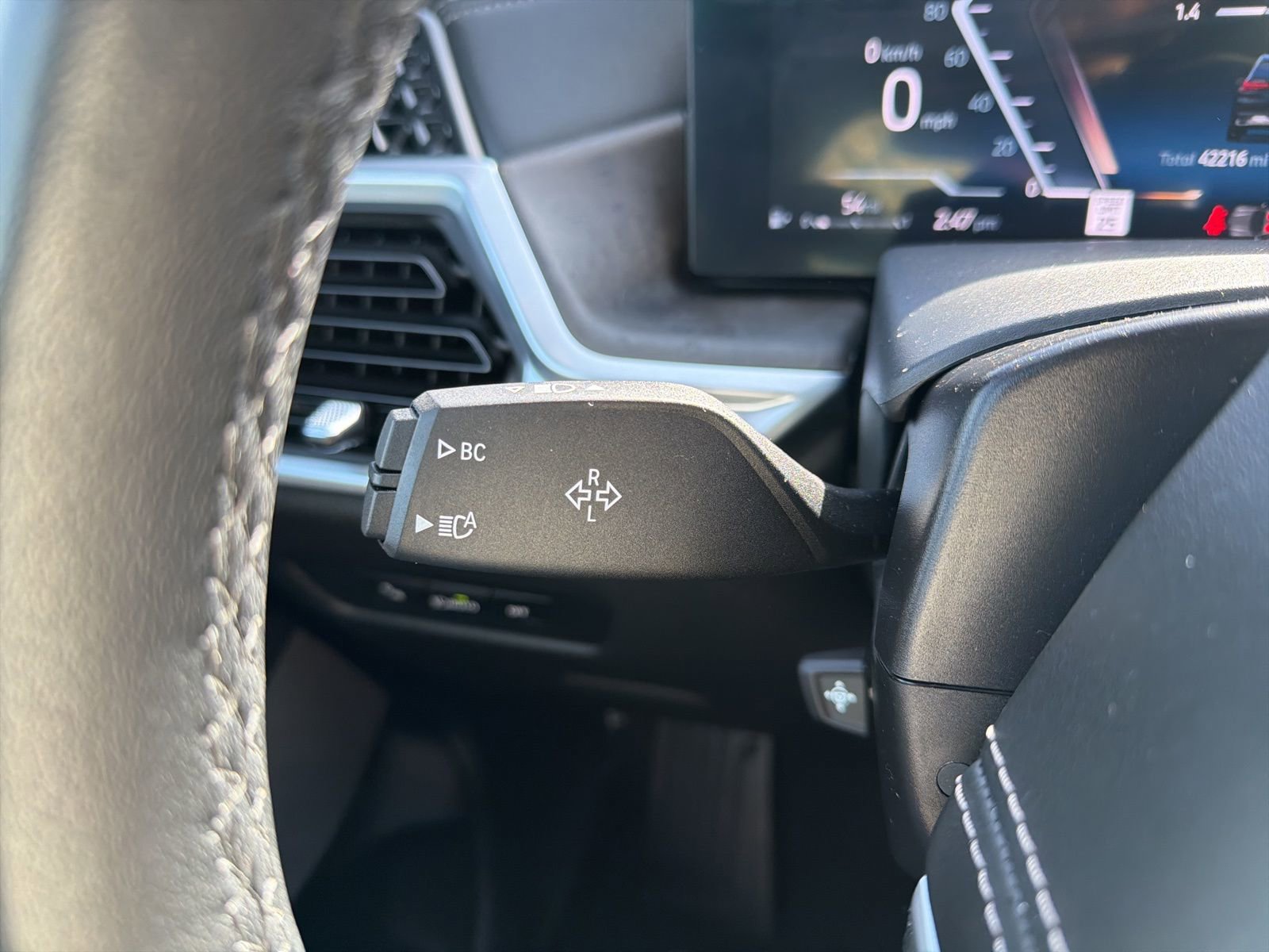 Used 2024 BMW X5 xDrive40i w/ Premium Package image 51