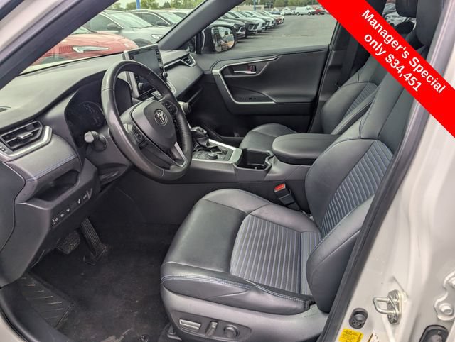 Used 2022 Toyota RAV4 XSE w/ XSE Grade Weather Package AWD/4WD image 13
