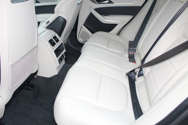 New 2026 Jaguar F-PACE R-Dynamic S image 5