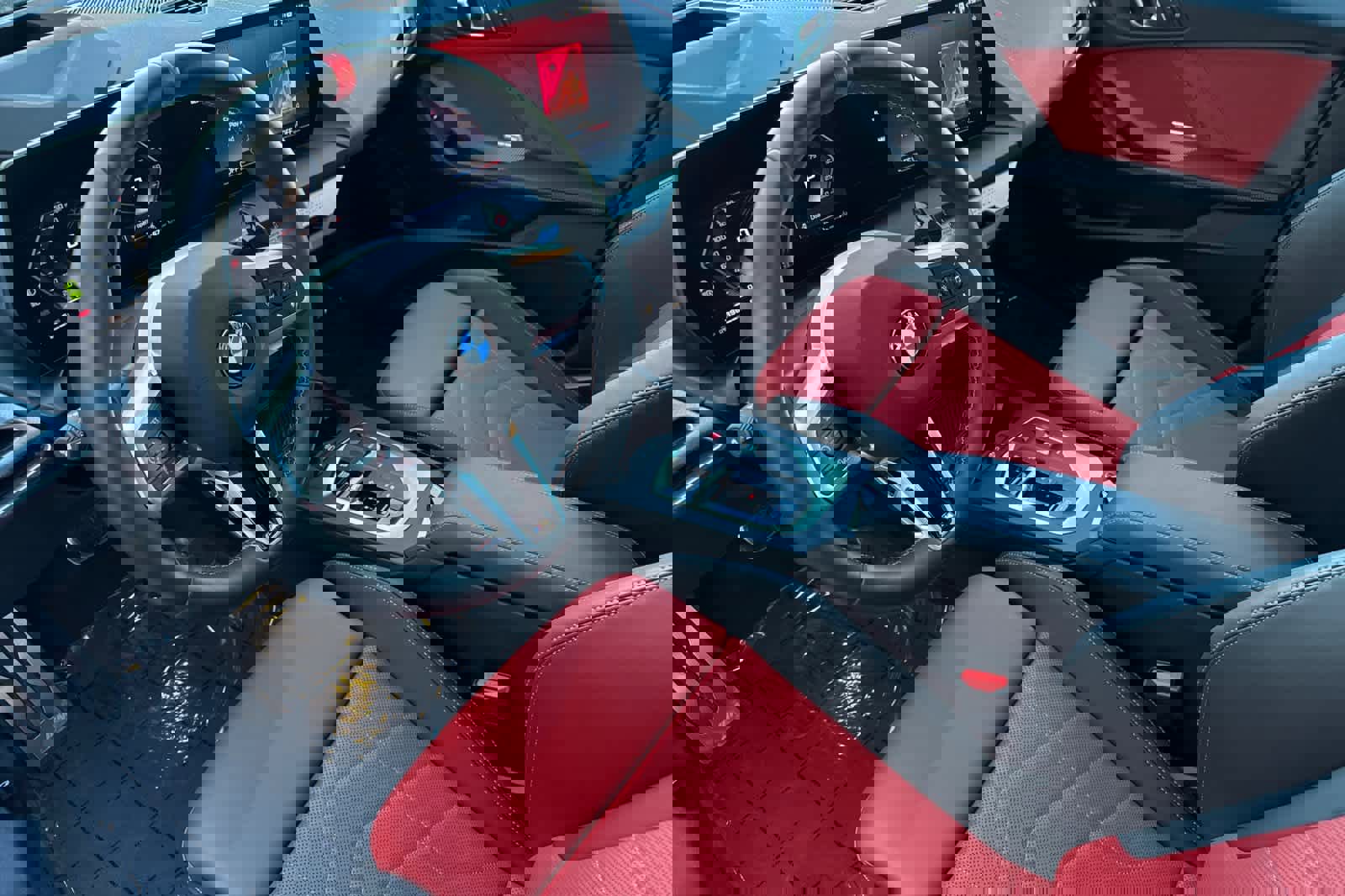 Used 2025 BMW M235i xDrive w/ Premium Package image 11