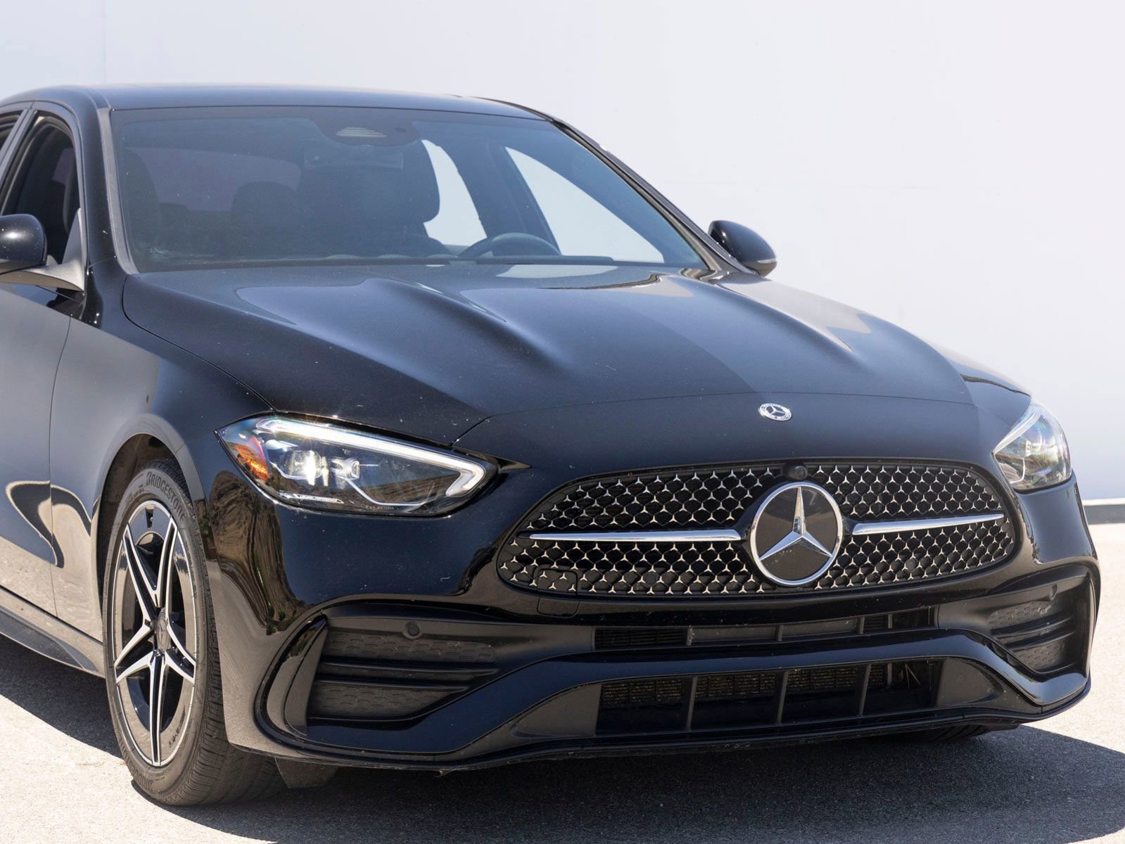 Used 2023 Mercedes-Benz C 300 Sedan image 3