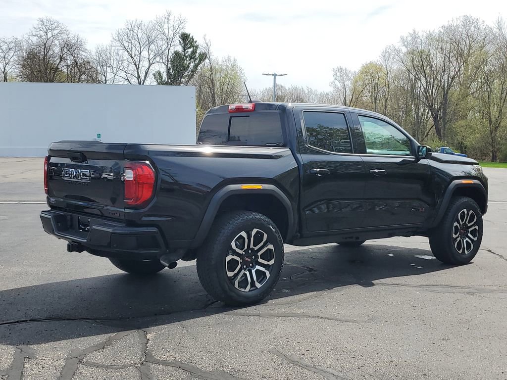 New 2026 GMC Canyon AT4 w/ AT4 Premium Package AWD/4WD image 3