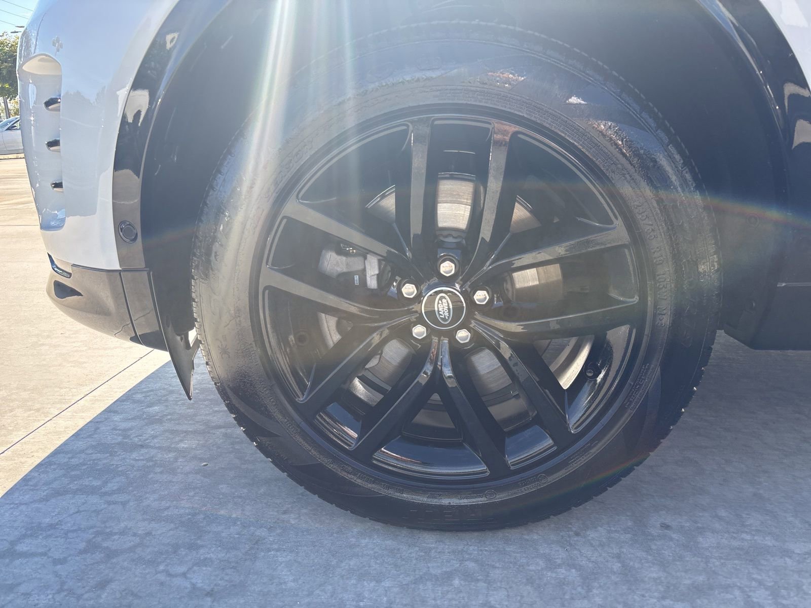 Certified 2025 Land Rover Discovery Sport Dynamic SE image 5