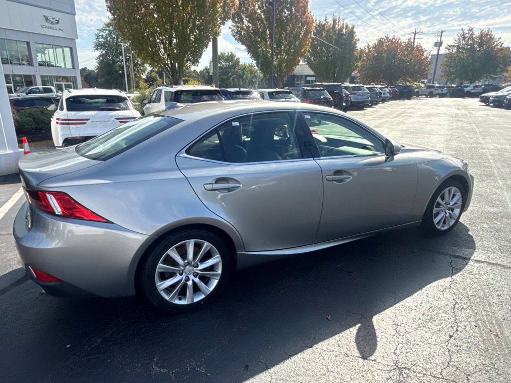 Used 2016 Lexus IS 300 AWD w/ Premium Package image 9