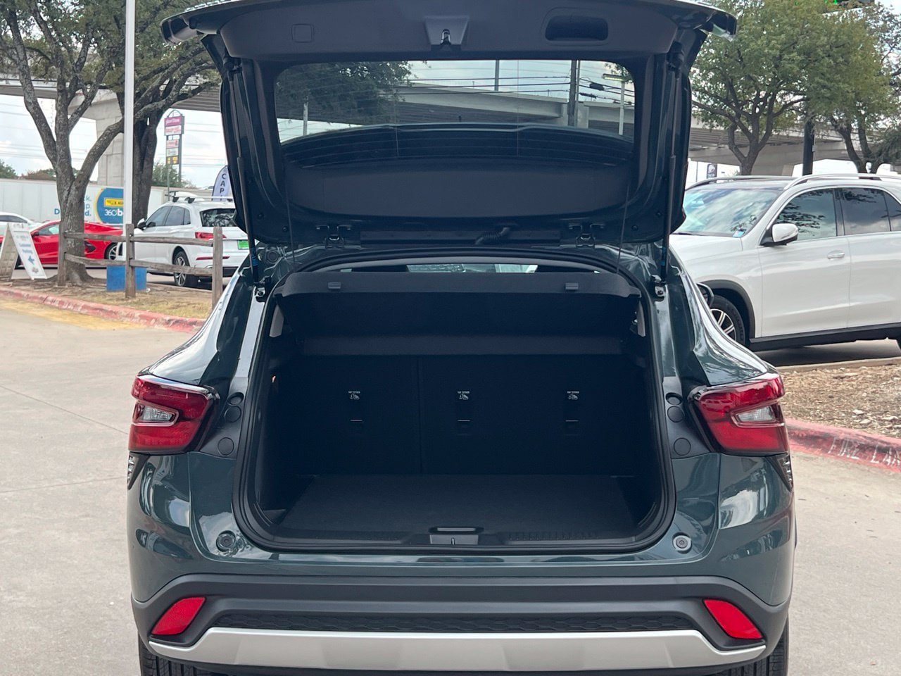 New 2026 Chevrolet Trax LT w/ LT Convenience Package FWD image 23