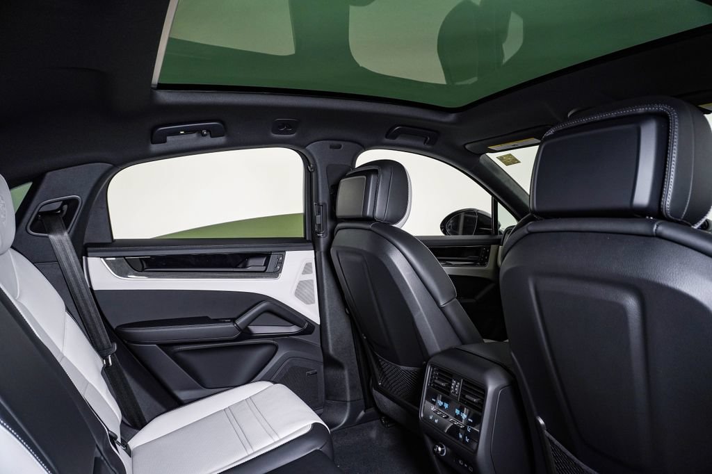 New 2026 Porsche Cayenne S AWD/4WD image 16