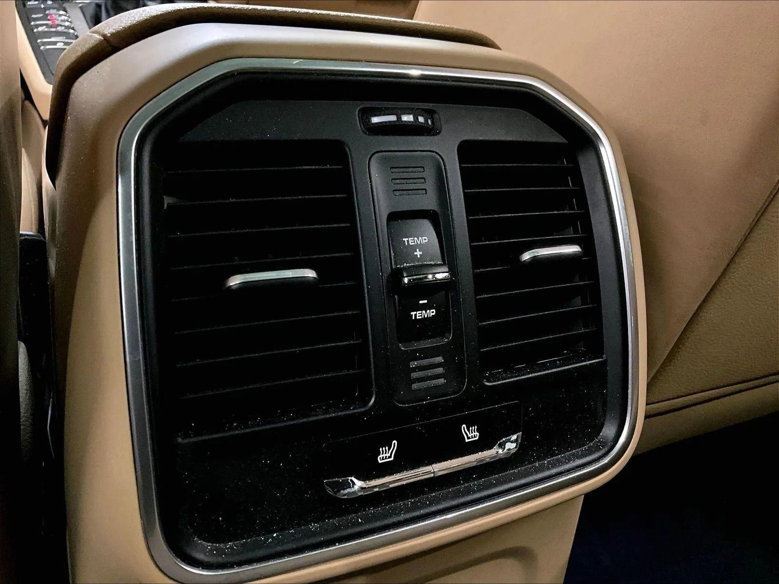 Used 2017 Porsche Macan S image 33