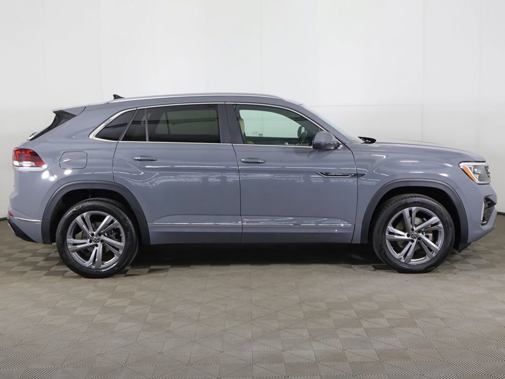 Used 2024 Volkswagen Atlas Cross Sport SEL R-Line AWD/4WD image 22