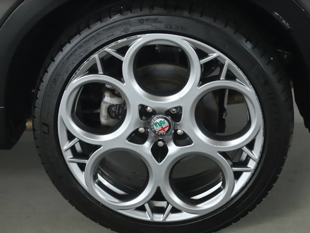 Used 2024 Alfa Romeo Tonale Ti w/ Active Assist Package AWD/4WD image 41