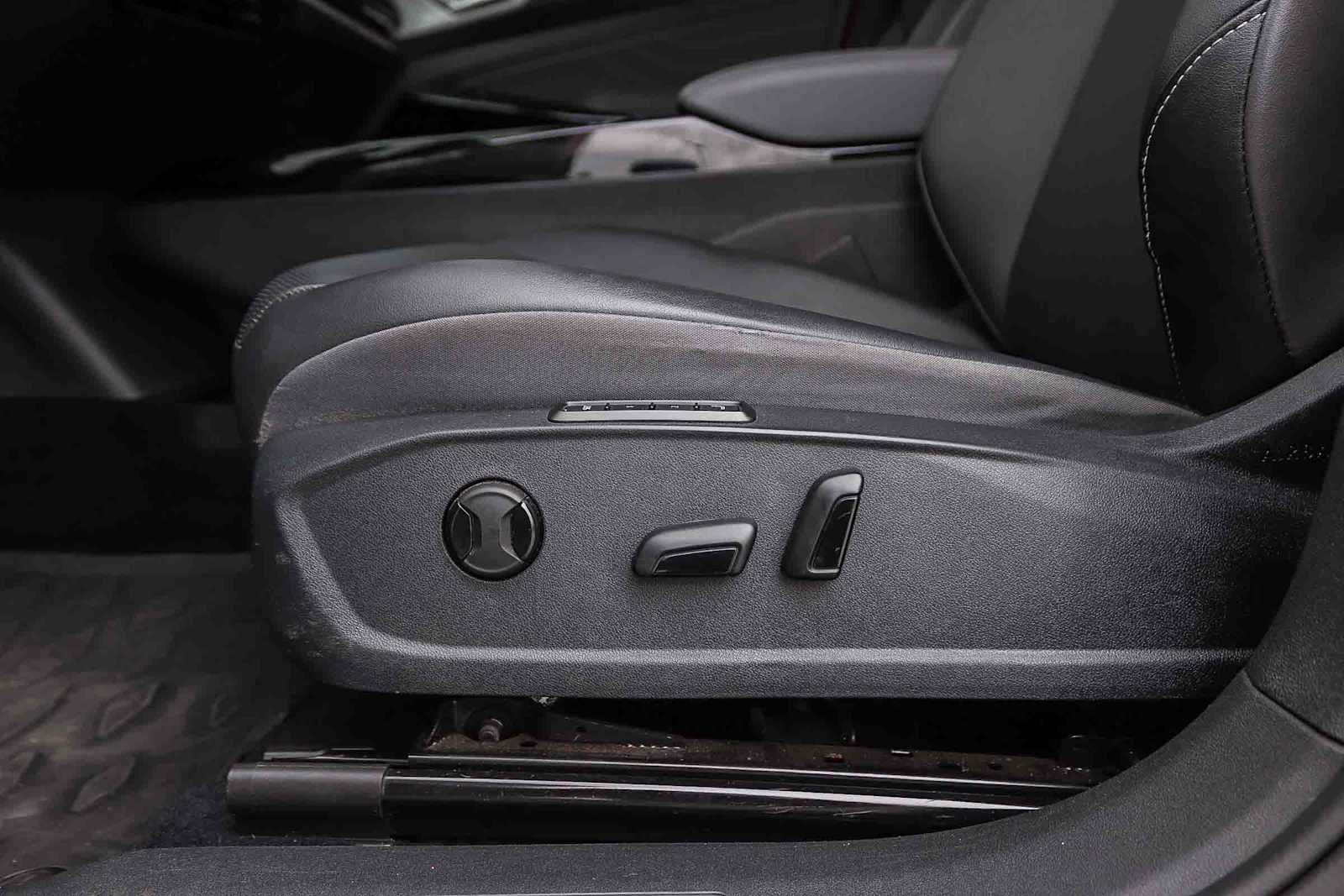 Used 2023 Volkswagen ID.4 Pro S RWD image 19