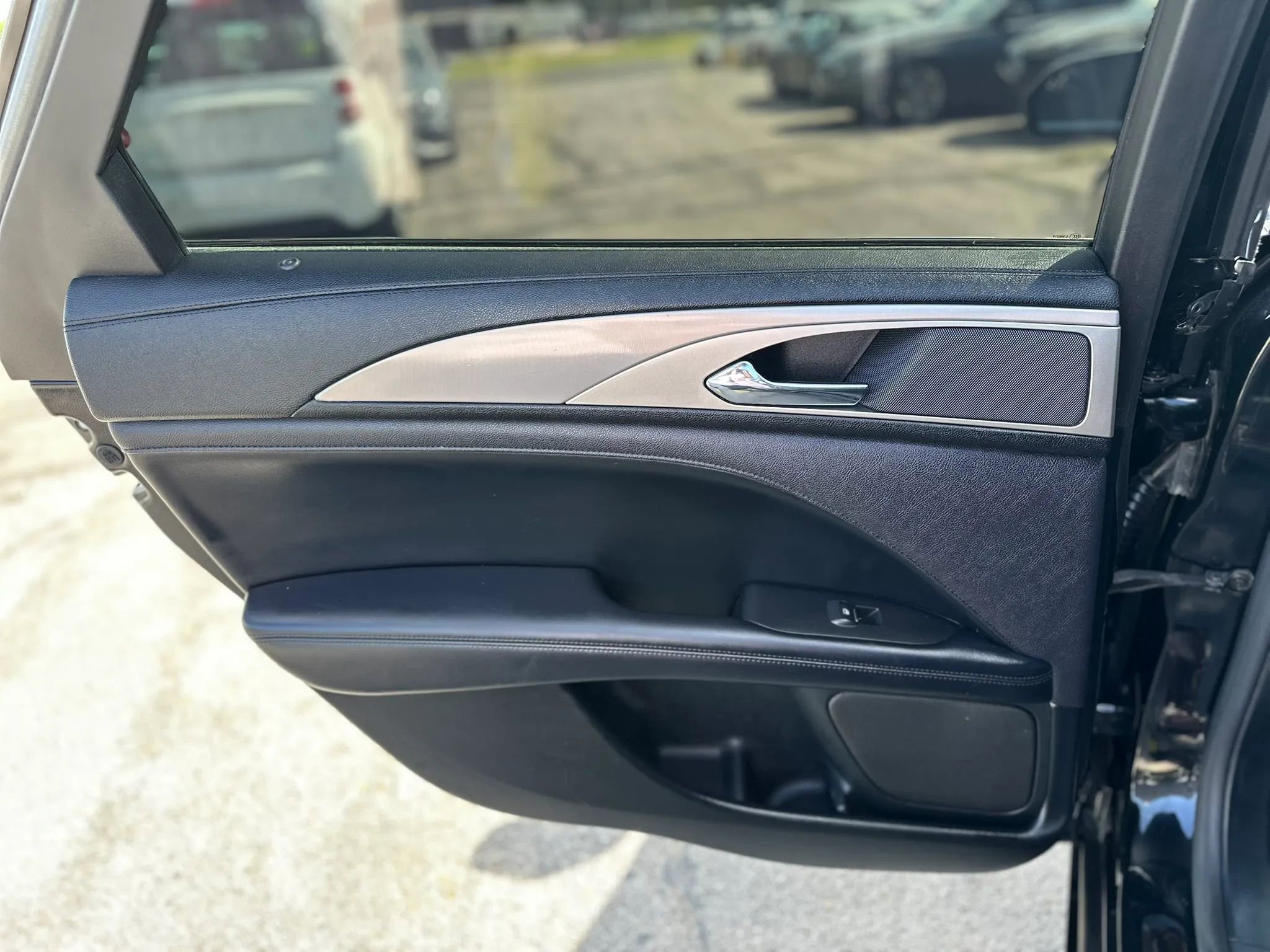 Used 2017 Lincoln MKZ Premiere FWD image 21