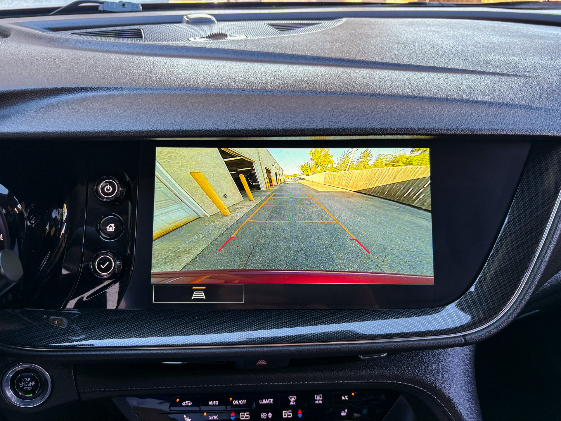 Used 2023 Buick Envision Essence FWD image 18