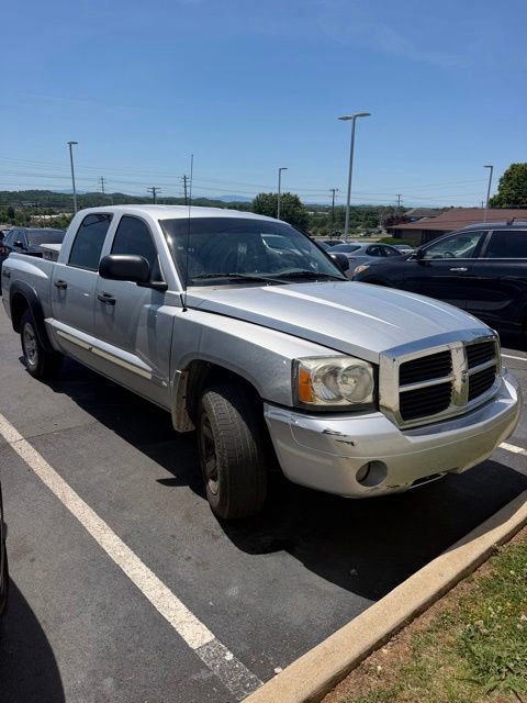 Used 2005 Dodge Dakota SLT AWD/4WD image 2