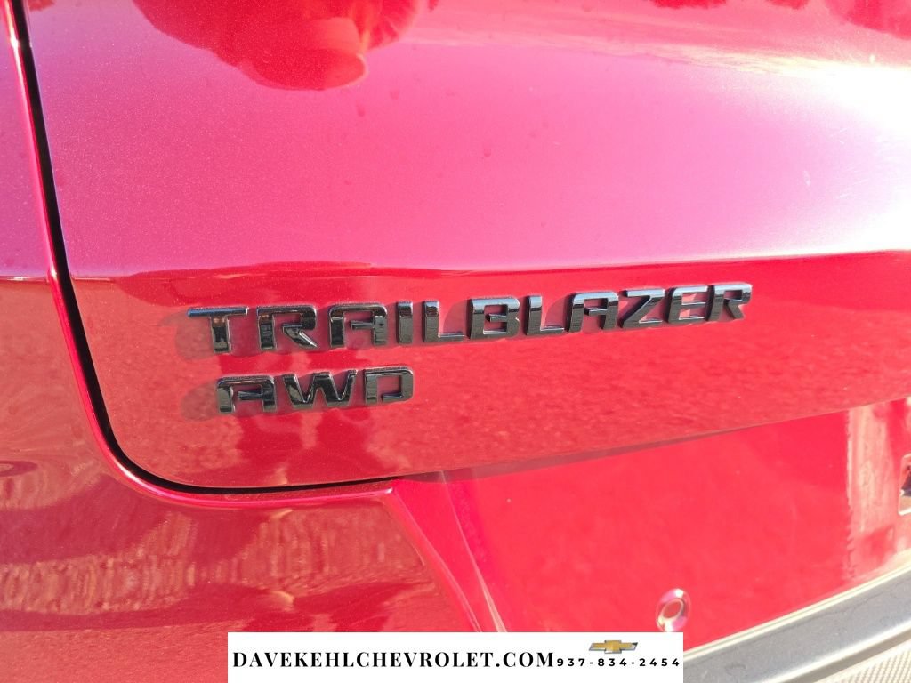 Used 2025 Chevrolet TrailBlazer RS w/ Convenience Package AWD/4WD image 40