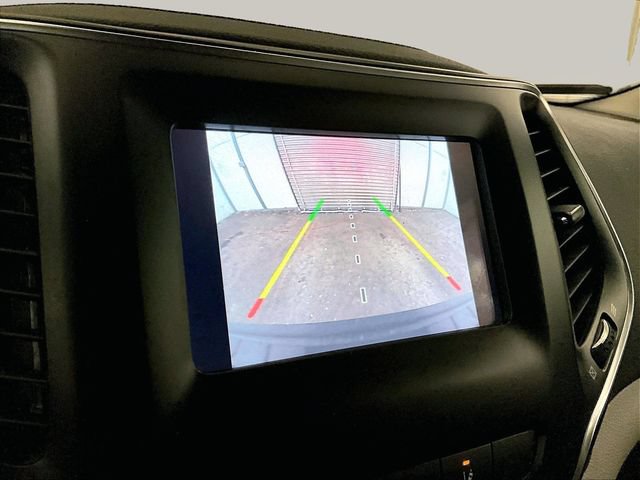 Used 2021 Jeep Cherokee Latitude Plus AWD/4WD image 21