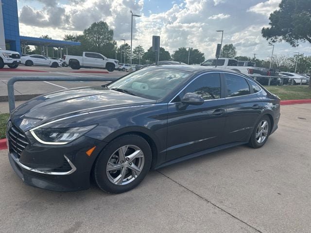 Used 2020 Hyundai Sonata SE FWD image 2