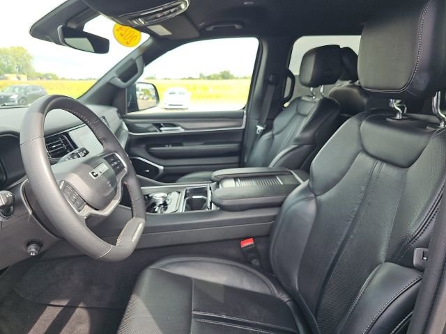 Used 2024 Jeep Wagoneer Series II w/ Flexible Seating Group image 19