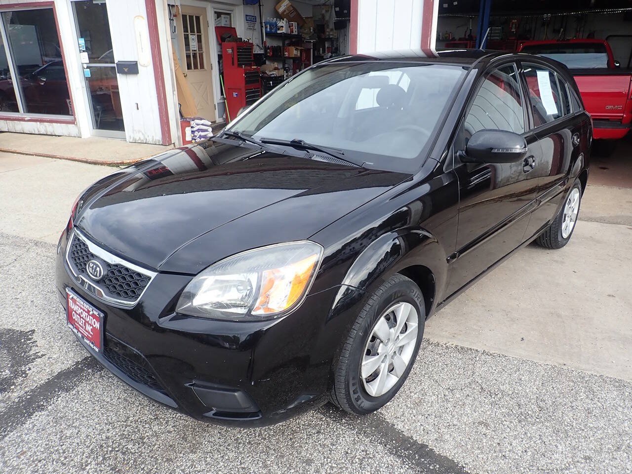 Used 2011 Kia Rio5 w/ Value Pkg FWD image 4