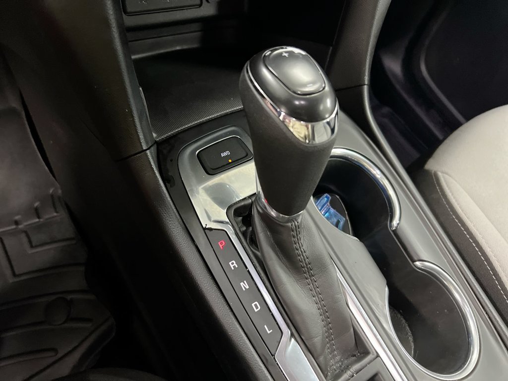 Used 2019 Chevrolet Equinox LS AWD/4WD image 17