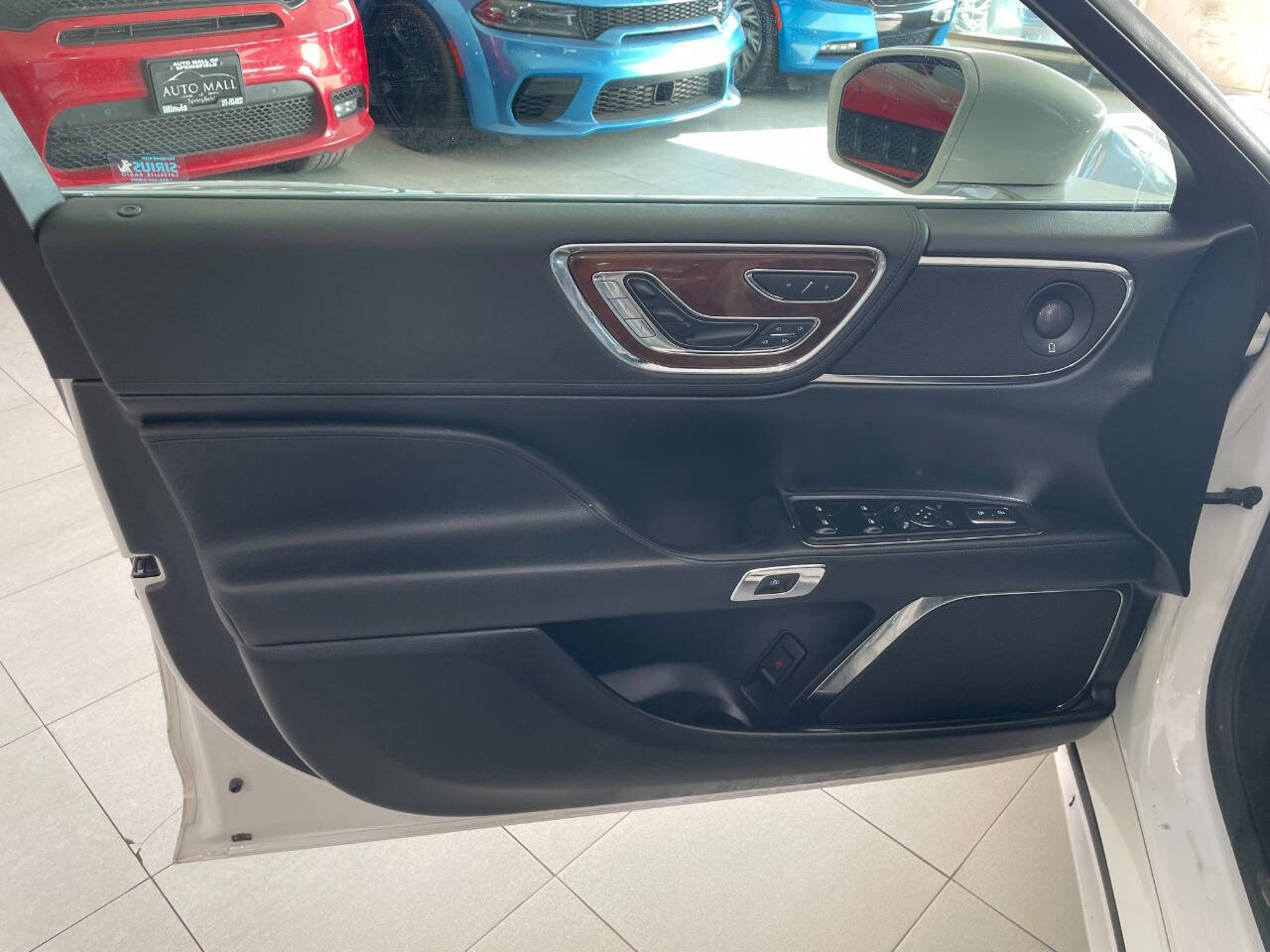 Used 2018 Lincoln Continental Reserve FWD image 13