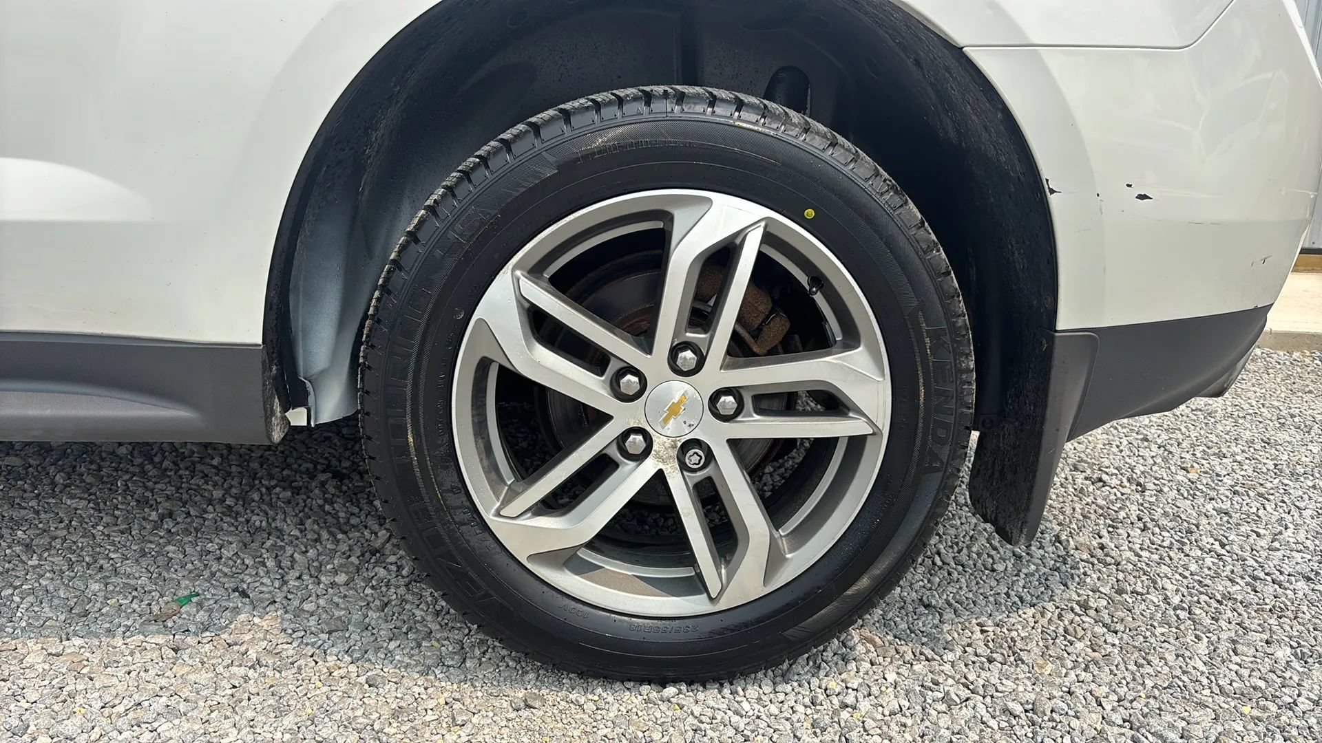 Used 2017 Chevrolet Equinox Premier w/ Enhanced Convenience Package AWD/4WD image 2