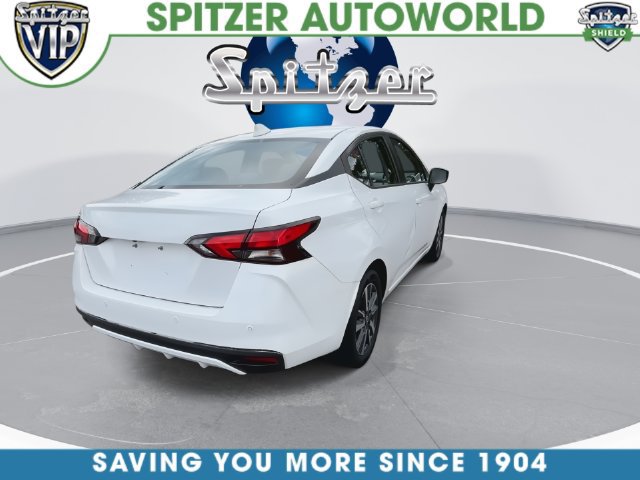 Used 2022 Nissan Versa SV FWD image 14