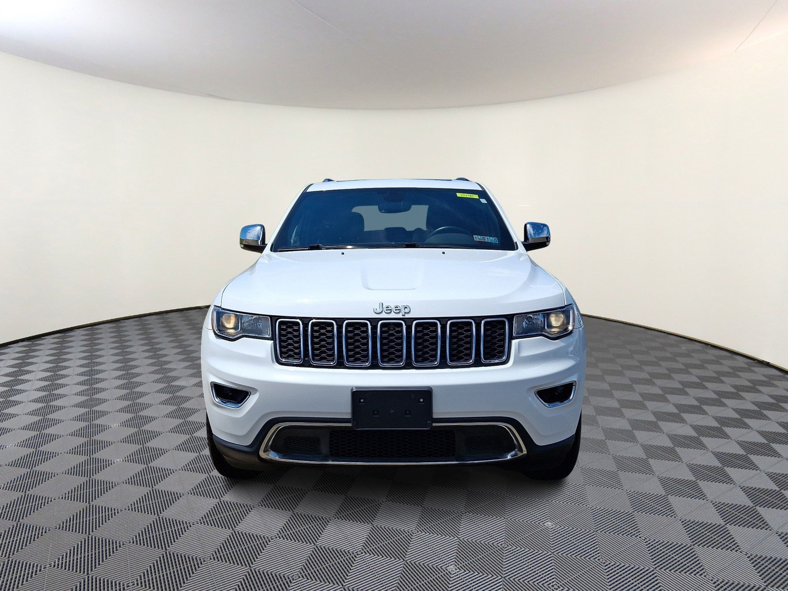 Used 2022 Jeep Grand Cherokee Limited AWD/4WD image 2