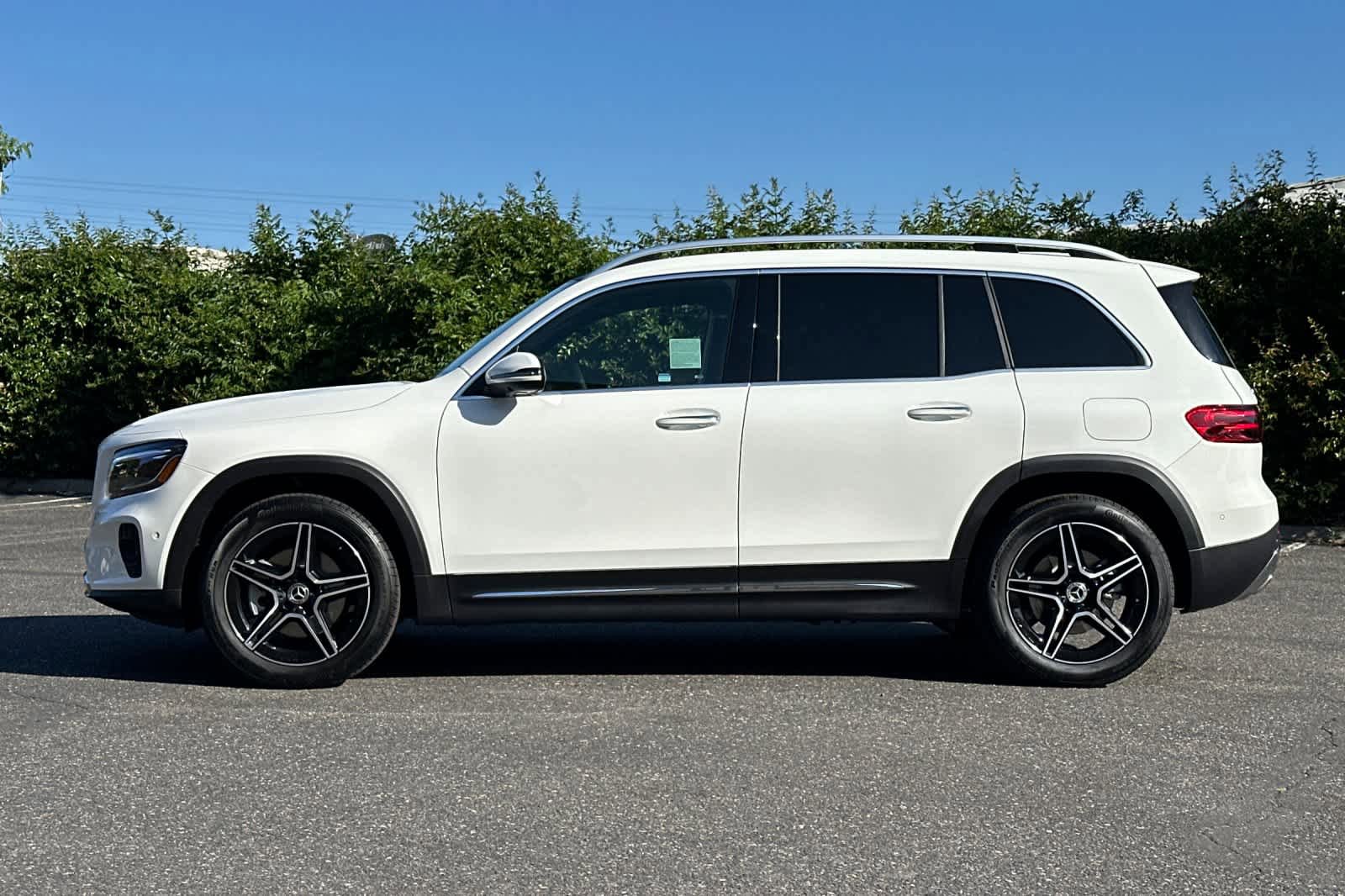 New 2026 Mercedes-Benz GLB 250 image 6