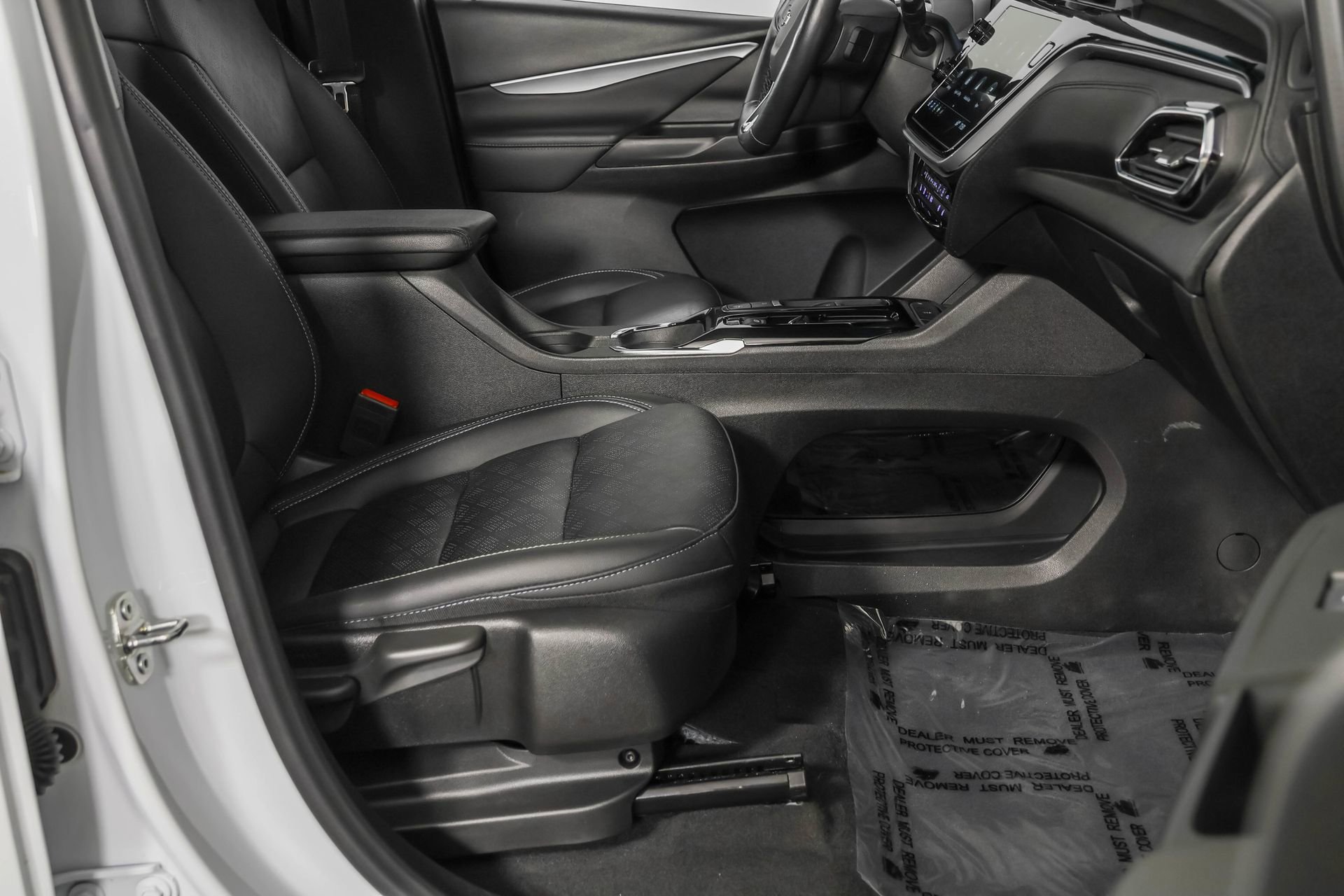 Used 2023 Chevrolet Bolt LT FWD image 44