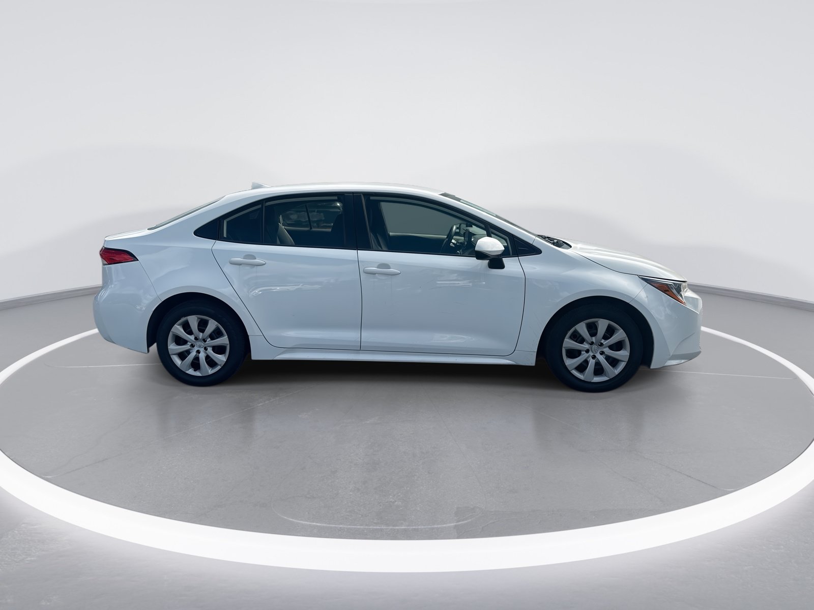 Used 2022 Toyota Corolla LE FWD image 10