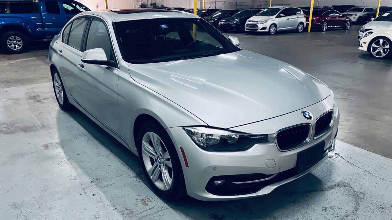 Used 2017 BMW 330i xDrive Sedan AWD/4WD image 10
