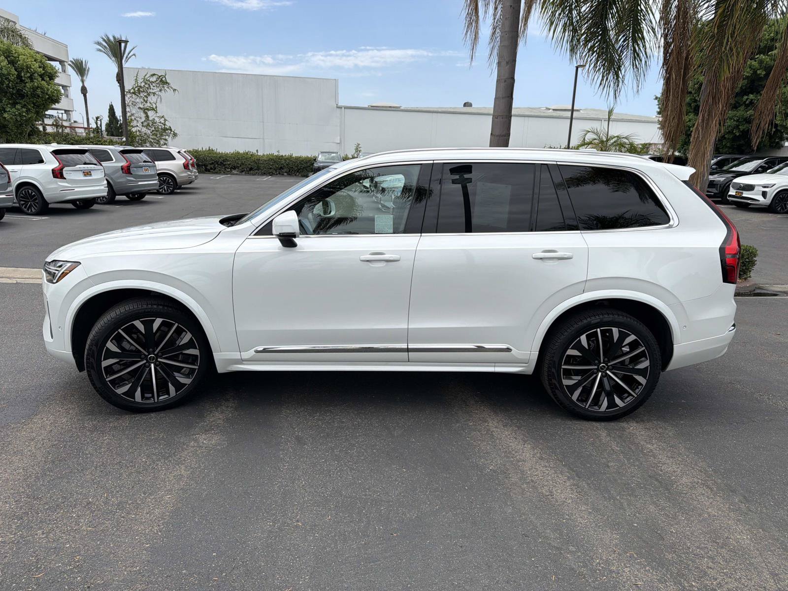 Used 2026 Volvo XC90 B6 Plus w/ Protection Package Premier AWD/4WD image 8