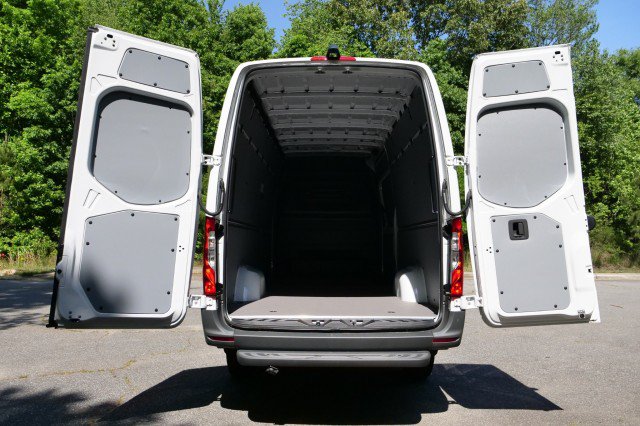 Used 2025 Mercedes-Benz Sprinter 2500 image 3