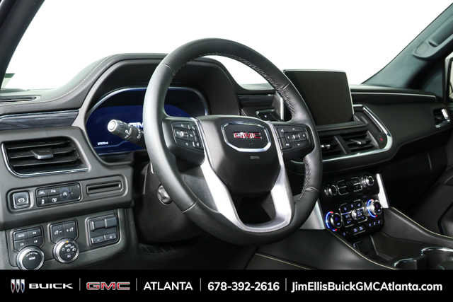 Used 2023 GMC Yukon SLT w/ SLT Premium Package image 4