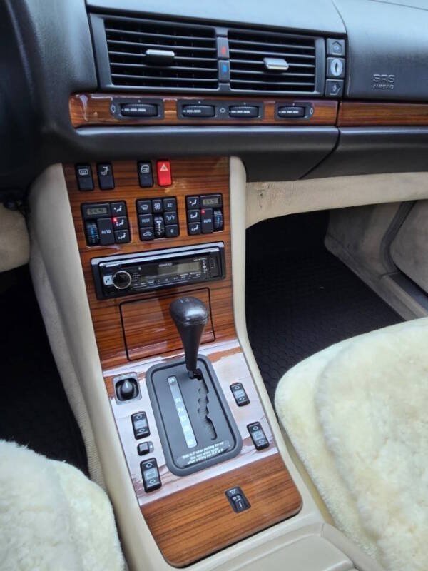 Used 1993 Mercedes-Benz 300 SD Sedan image 20
