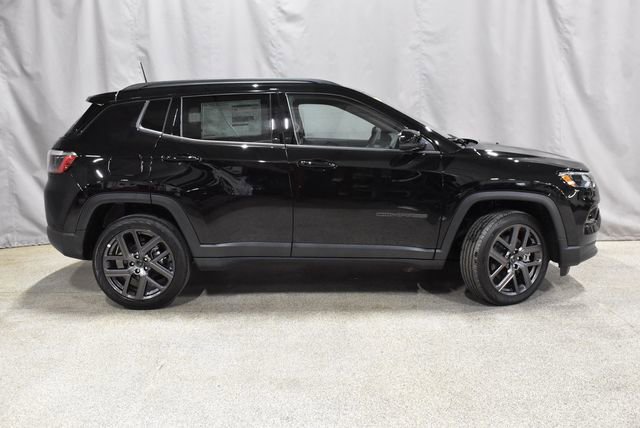 New 2026 Jeep Compass Limited image 2