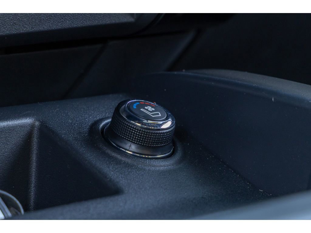 Used 2021 Nissan Titan Platinum Reserve w/ Moonroof Package image 26