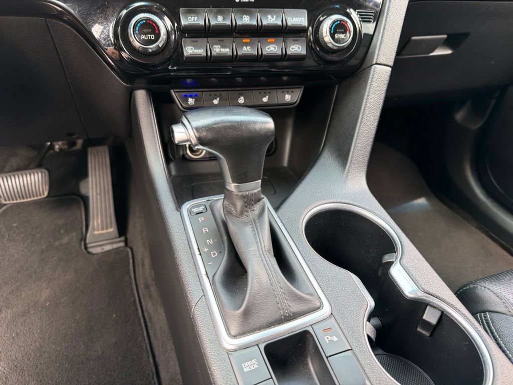 Certified 2022 Kia Sportage EX w/ EX Technology Package AWD/4WD image 15