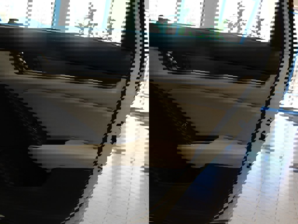 Used 2021 Honda Accord LX image 22