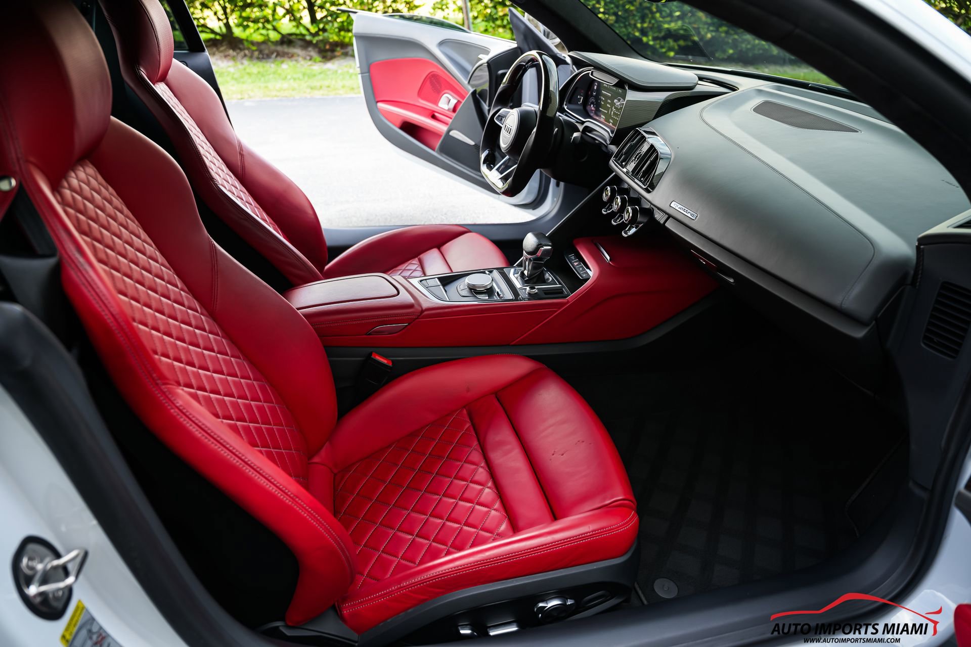 Used 2020 Audi R8 V10 w/ Carbon Exterior Package image 61