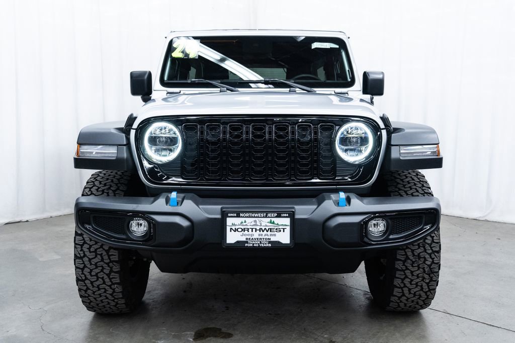 Used 2024 Jeep Wrangler Unlimited image 2