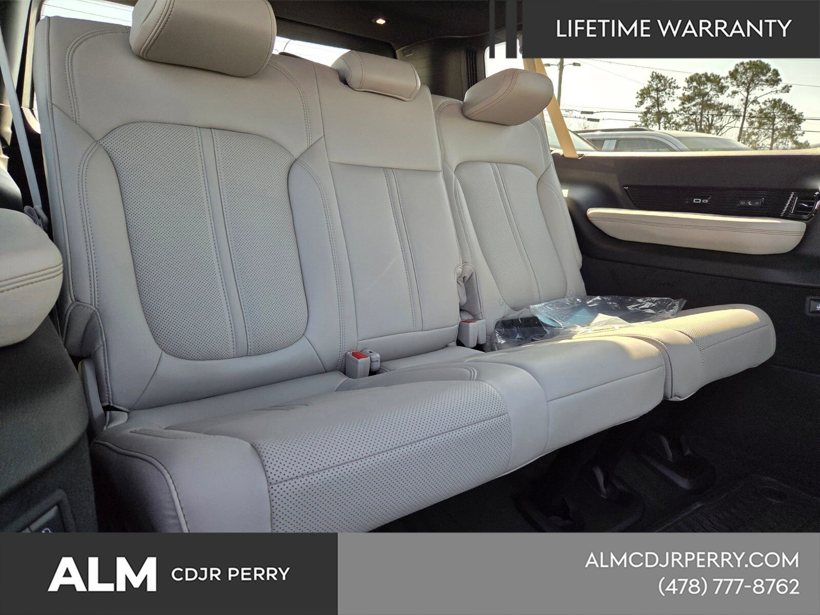 New 2026 Jeep Grand Wagoneer L Summit image 12