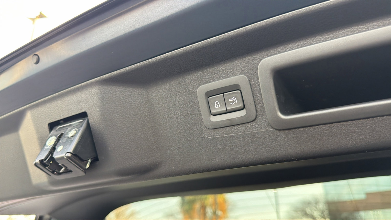 Certified 2025 MAZDA CX-50 2.5 Turbo w/ Premium Plus Pkg image 32